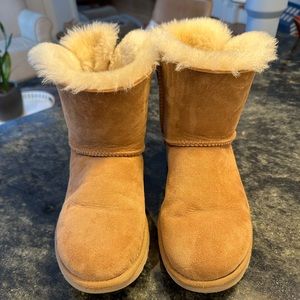 UGG Mini Bailey Bow ll Boot, Chestnut, size 8